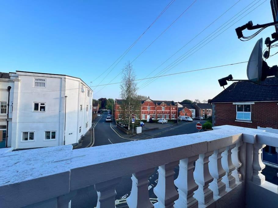 Bright, First Floor, One Bedroom Flat In Wimborne Wimborne Minster Exterior foto
