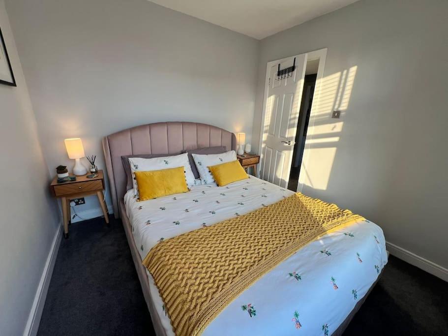 Bright, First Floor, One Bedroom Flat In Wimborne Wimborne Minster Exterior foto